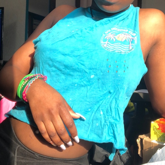 Beach crop top - Picture 3 of 3